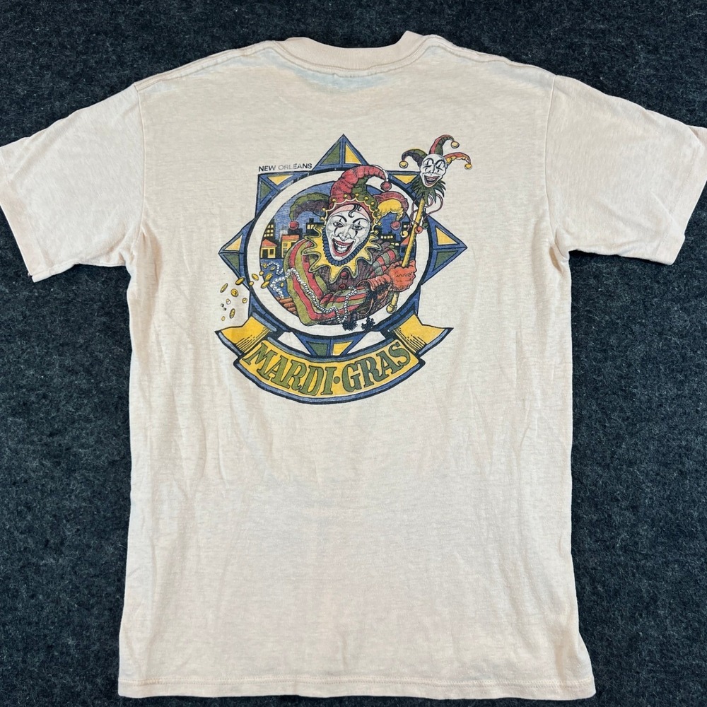 Vintage 80s New Orleans Mardi Gras Jester T-Shirt Cream 3D Emblem Graphic Mens L
